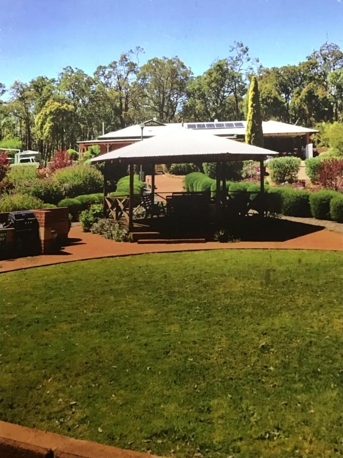 Travellers Rest Motel Mundaring Bagian luar foto