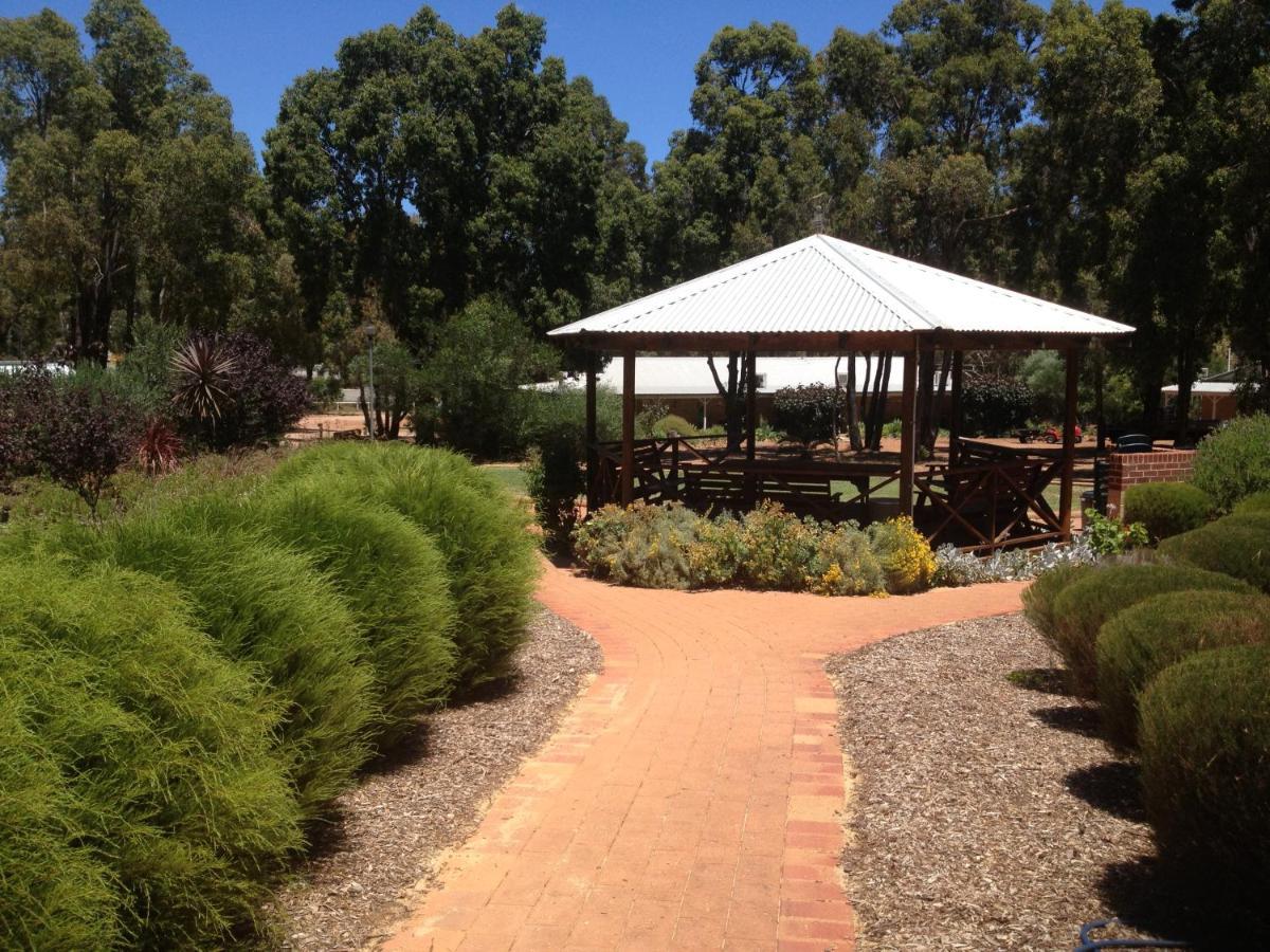 Travellers Rest Motel Mundaring Bagian luar foto